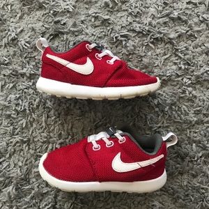 Nike Roshe Run Red toddler 8C